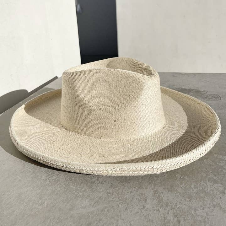 HAUS of TRADE - Wholesale Straw hat – women's - The Sunbleached Fine Palm Pencil Roll Hat15