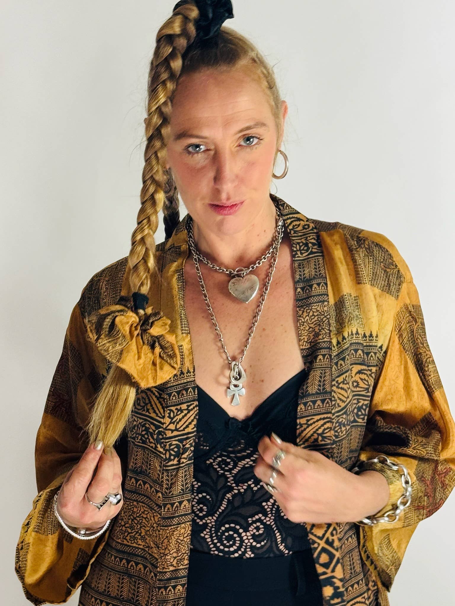 Vagabond Ibiza - Wholesale Kimono - Women's - The Kardash Kimono Mid-Length – Upcycled Vintage Sari Kimono6