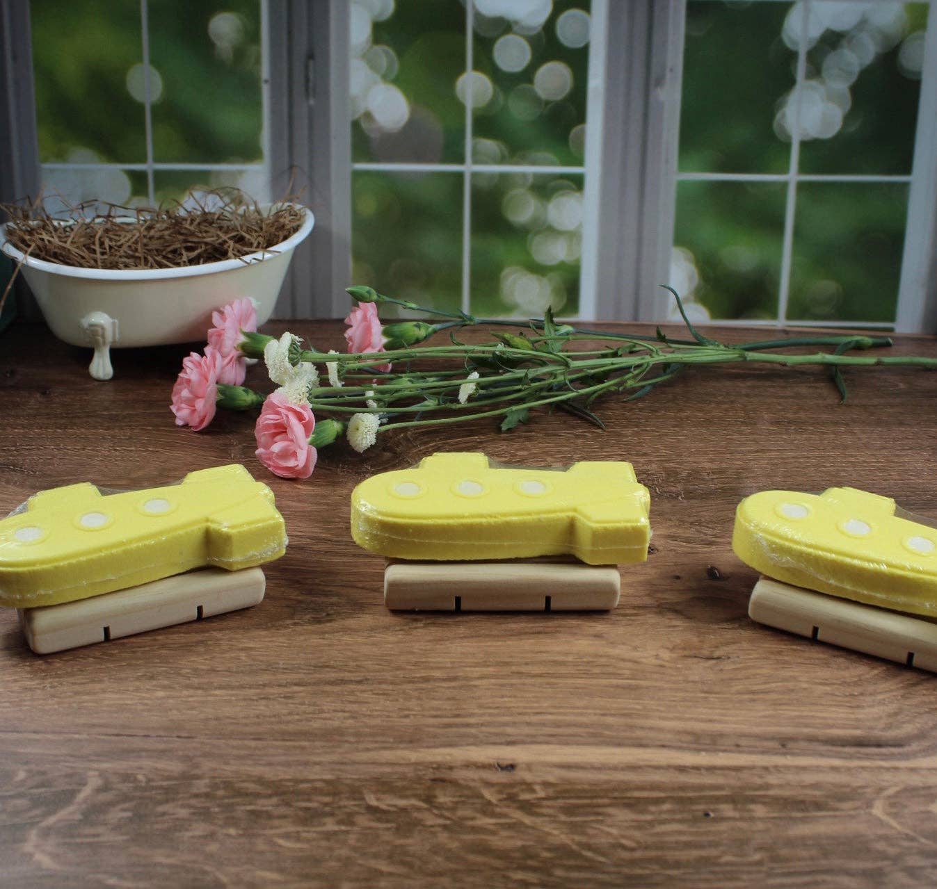 Wicked Bubbles LLC - Wholesale Bath Bomb/Fizz - Bath bomb - 5.75 oz - Yellow Submarine1