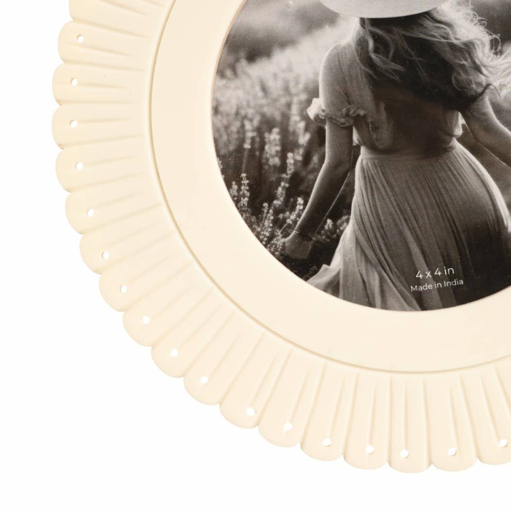 Sagebrook Home - Wholesale Picture Frame - Photo Frame - Ivory Resin Round Solid Etched Petal, 4x4 in.9
