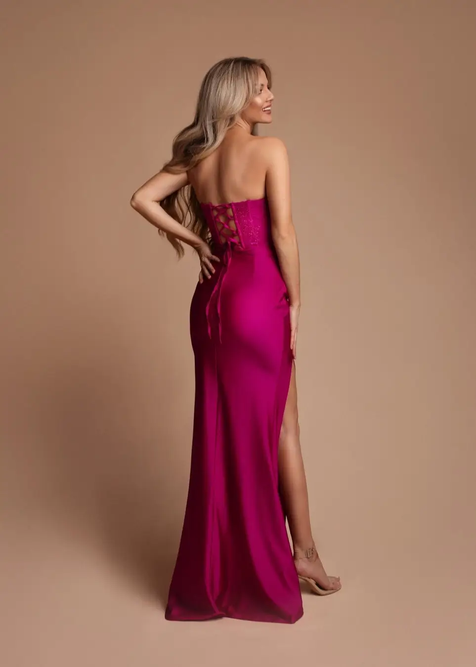 Eva & Lola - Epsilonn - Wholesale Gown - Women's - Elegant style long dress - HM24405
