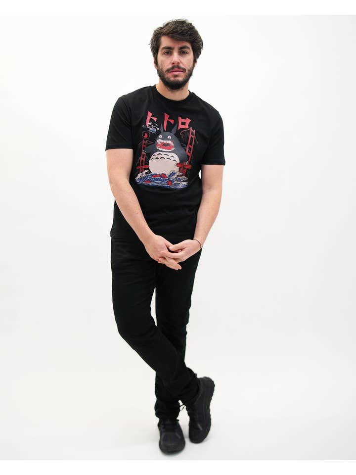 Grafitee - Wholesale Screen Printed T-Shirt - Unisex - Totoro Attack T-shirt - Totoro movie graphic tee shirt3