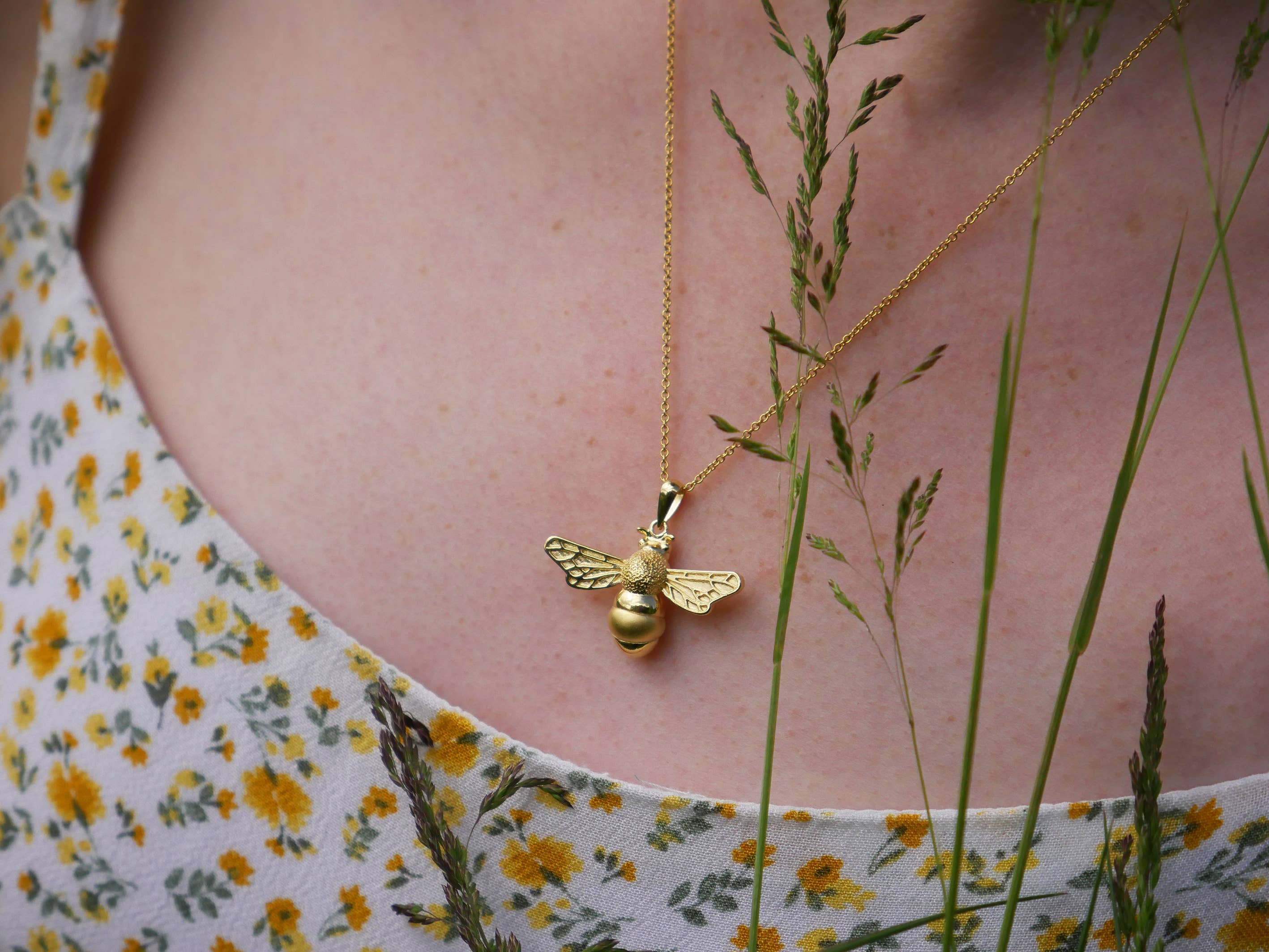 In The Heather - Wholesale Pendant/Charm Necklace - Scottish bumble bee necklace in sterling silver6