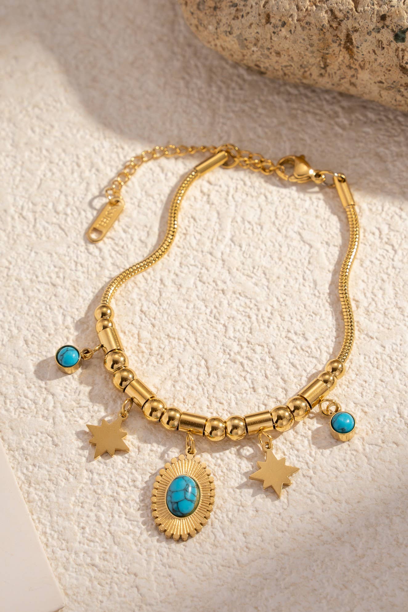 COSMOS - Vendita all'ingrosso Parure di gioielli - Set di 3 braccialetti con charm e pietre naturali1