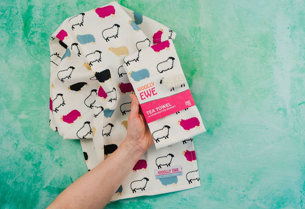 Hairy Coo – wholesale Tea towel – Woolly Ewe Tea Towel - Born and Bred in Scotland1