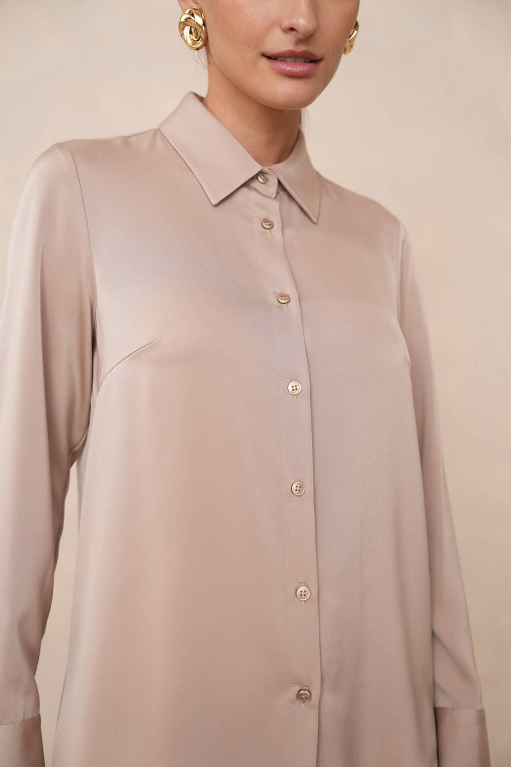 Attentif Paris - Wholesale Button Down Shirt - Women's - Satin shirt with classic notched collar69