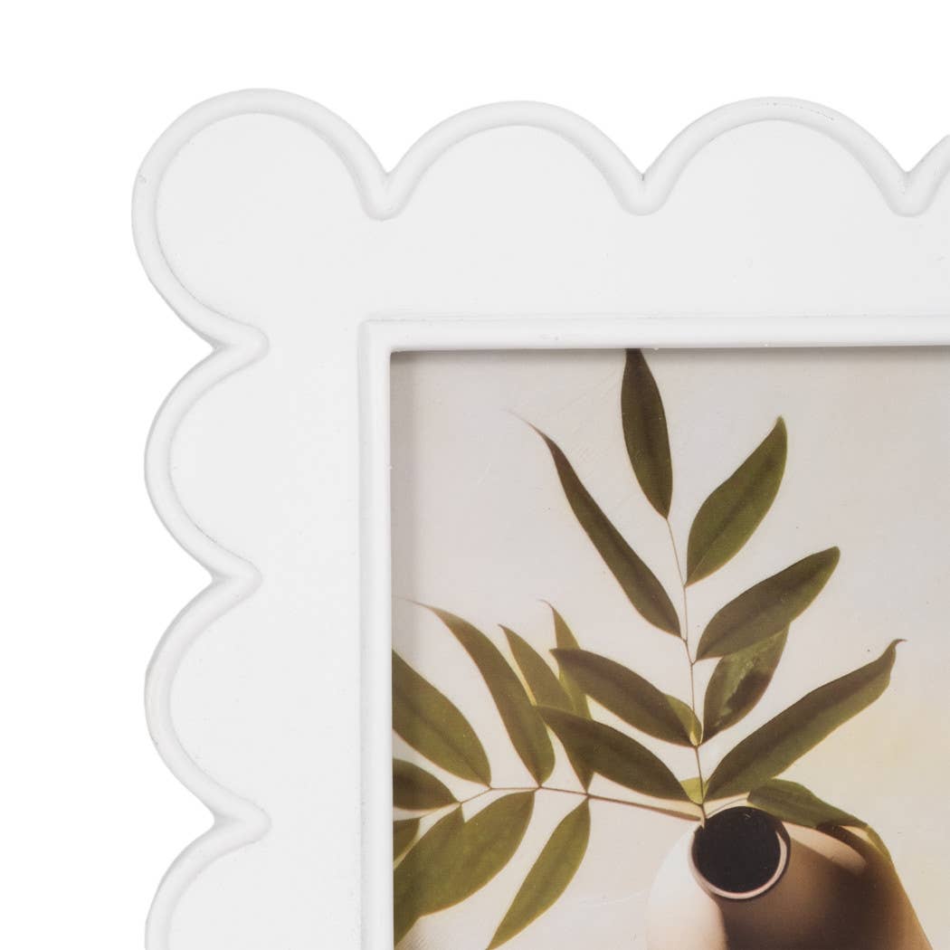 White Photo Frame - Resin with Decorative Scalloped Edge for wholesale on Faire8