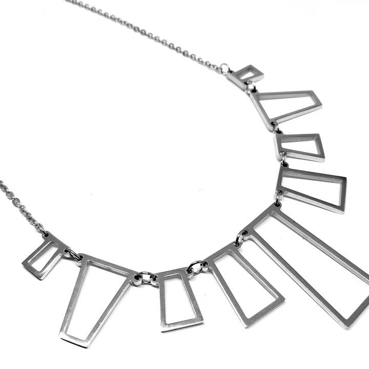 COLLANA H-1516 IN ACCIAIO ARGENTATO per la vendita all'ingrosso da parte di Mayachi