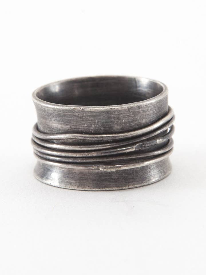 Anillo giratorio minimalista para venta al por mayor de Union Studio Metals