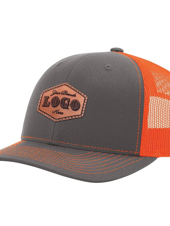 Chapeau personnalisé avec patch gravé au laser - Anthracite/Orange pour la vente par Inklusive Printing, Designs & More