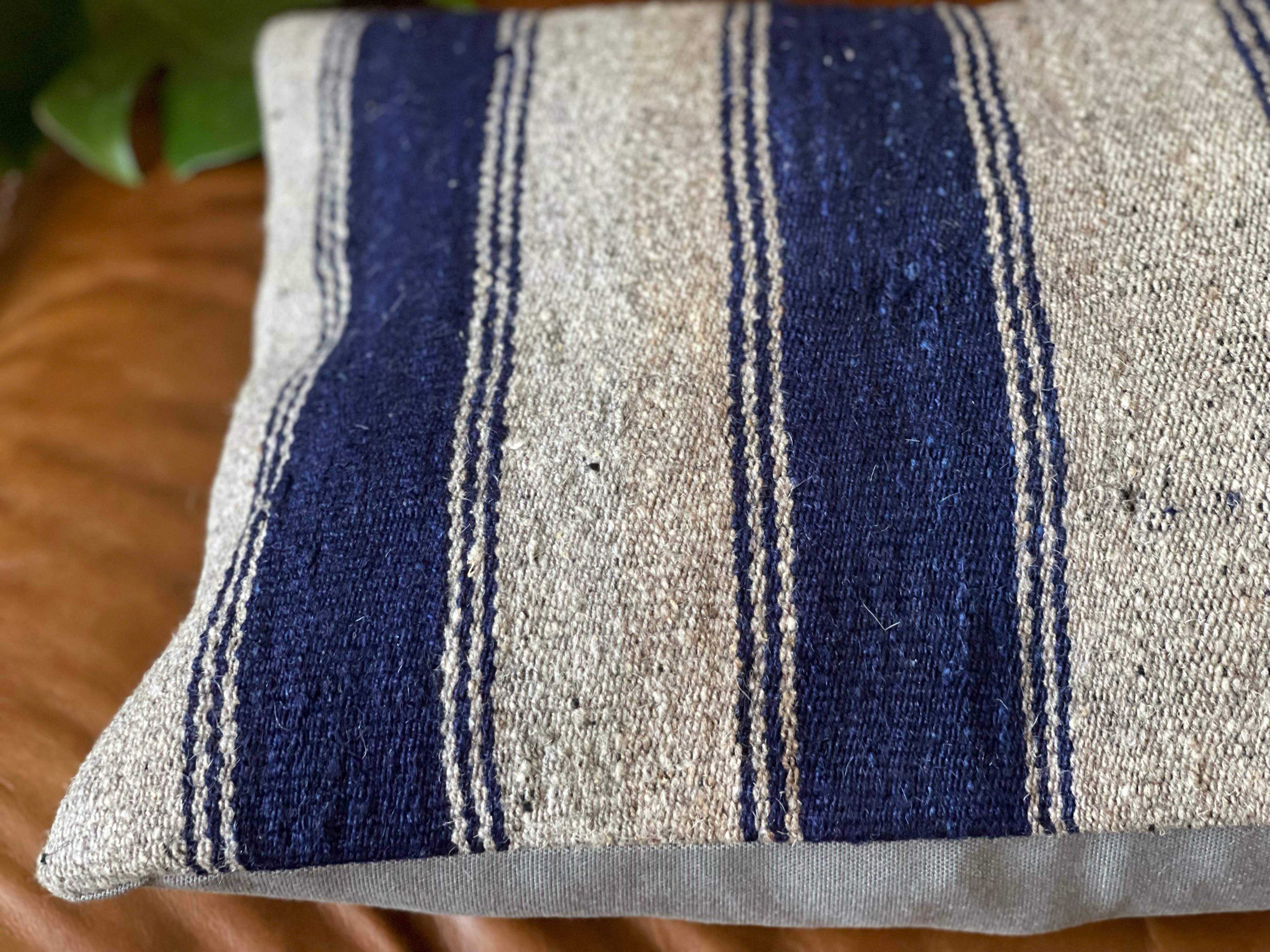 Vintage Loomz – Engroshandel Lændepude – Vintage tyrkisk Kilim Tæppe Lændepude | Lunara 16 x 245