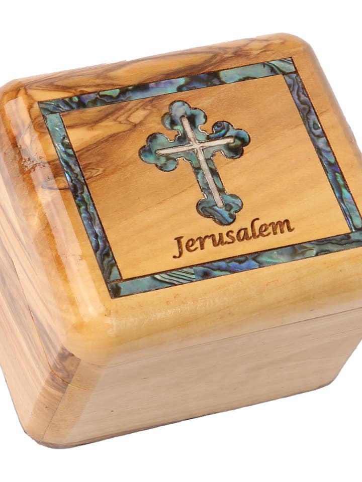 Olivenholzbox_ Perlmuttbordüre und Römisches Kreuz für den Großhandel von Holyland Artisans