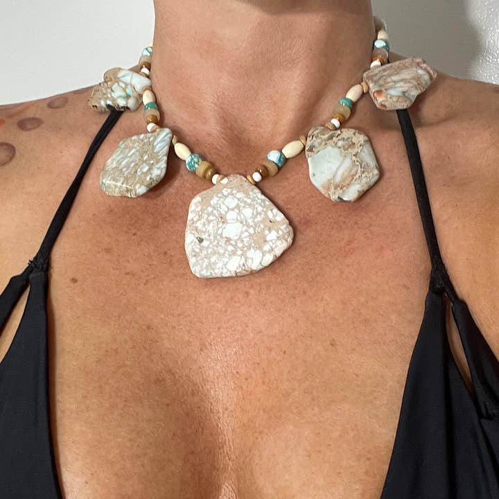 Halskette — Blush & Green Jaspis für den Großhandel von Toxic Sadie Swimwear