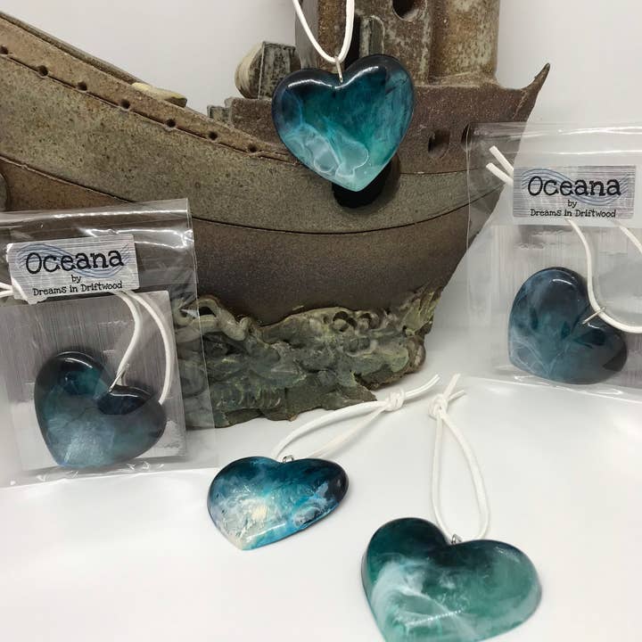 Dreams in Driftwood - Wholesale Ornament - Ocean heart decoration | coastal inspired resin gifts3