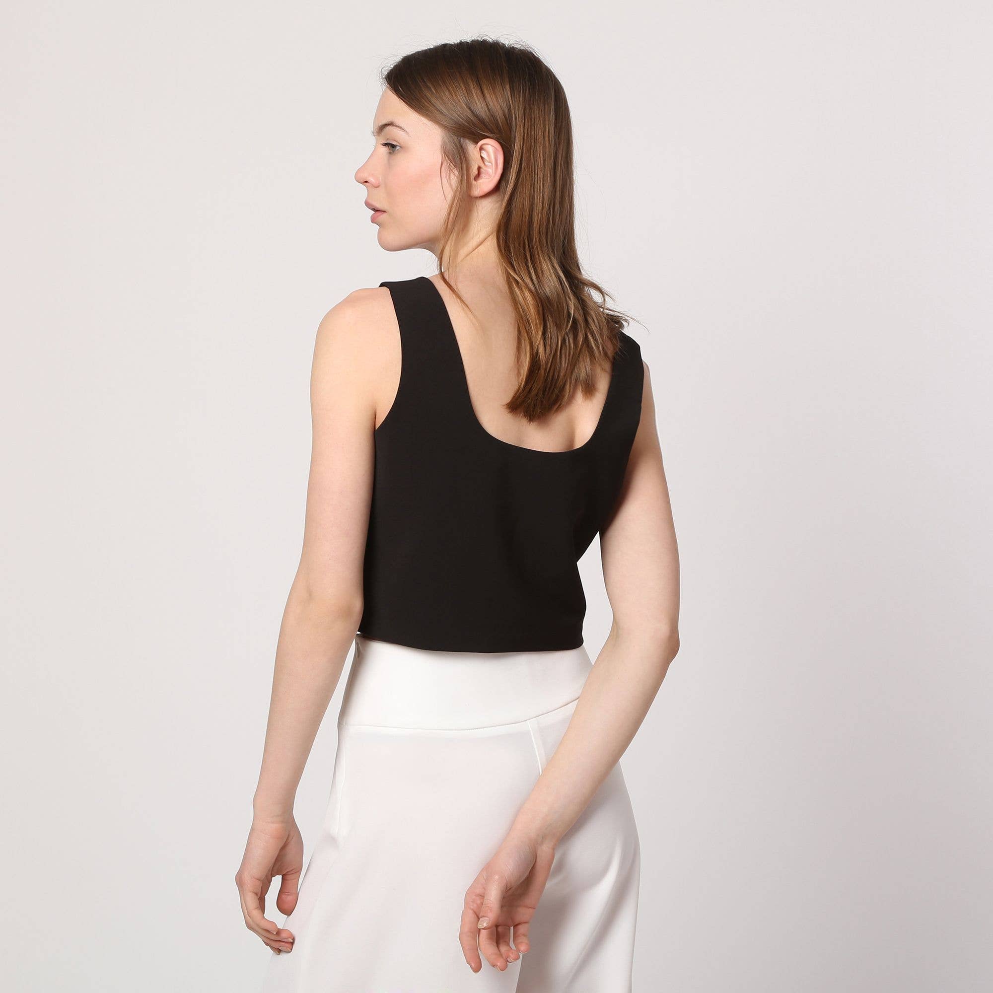 BanBat – Blusa - Mulher por atacado – Topo com círculos cortados - Ref: 71971