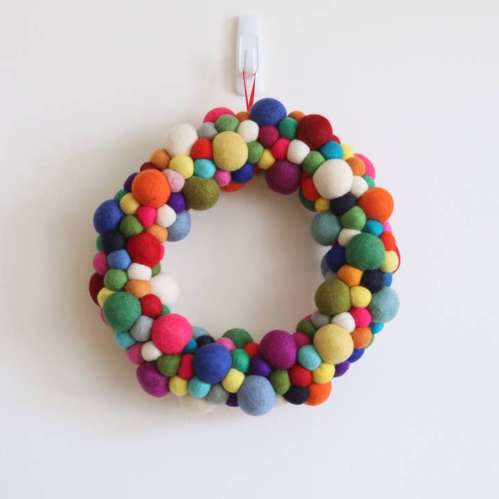Felt Zig-Zag Ball Christmas Wreath - Rainbow for wholesale by Ganapati
