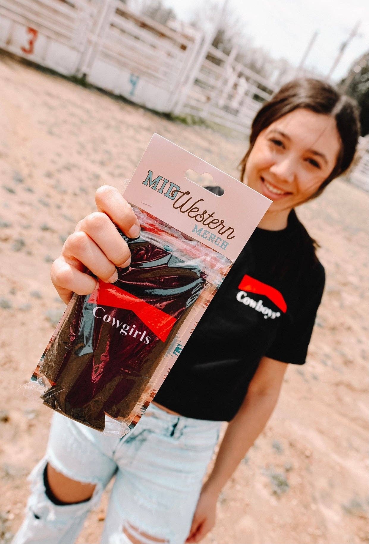 The Front Porch Label – wholesale Drinkkramare – Cowboys + Cowgirls Coozies 2-Pack5