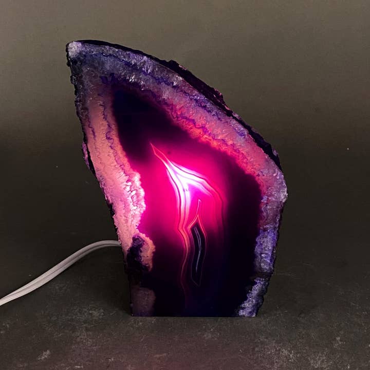 Crystal River Gems LLC – Großhandel Spiritueller Stein/Kristall – Achate Geode Lampe in verschiedenen Farben mit Kabel und Glühbirne5