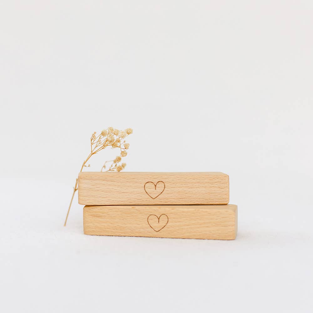 Bake Affair GmbH - Wholesale Place Card / Place Holder - “Heart” card holder set in a linen bag