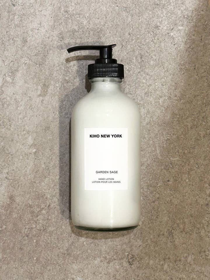 Lotion pour les mains à la sauge du jardin pour la vente par KIHO NEW YORK