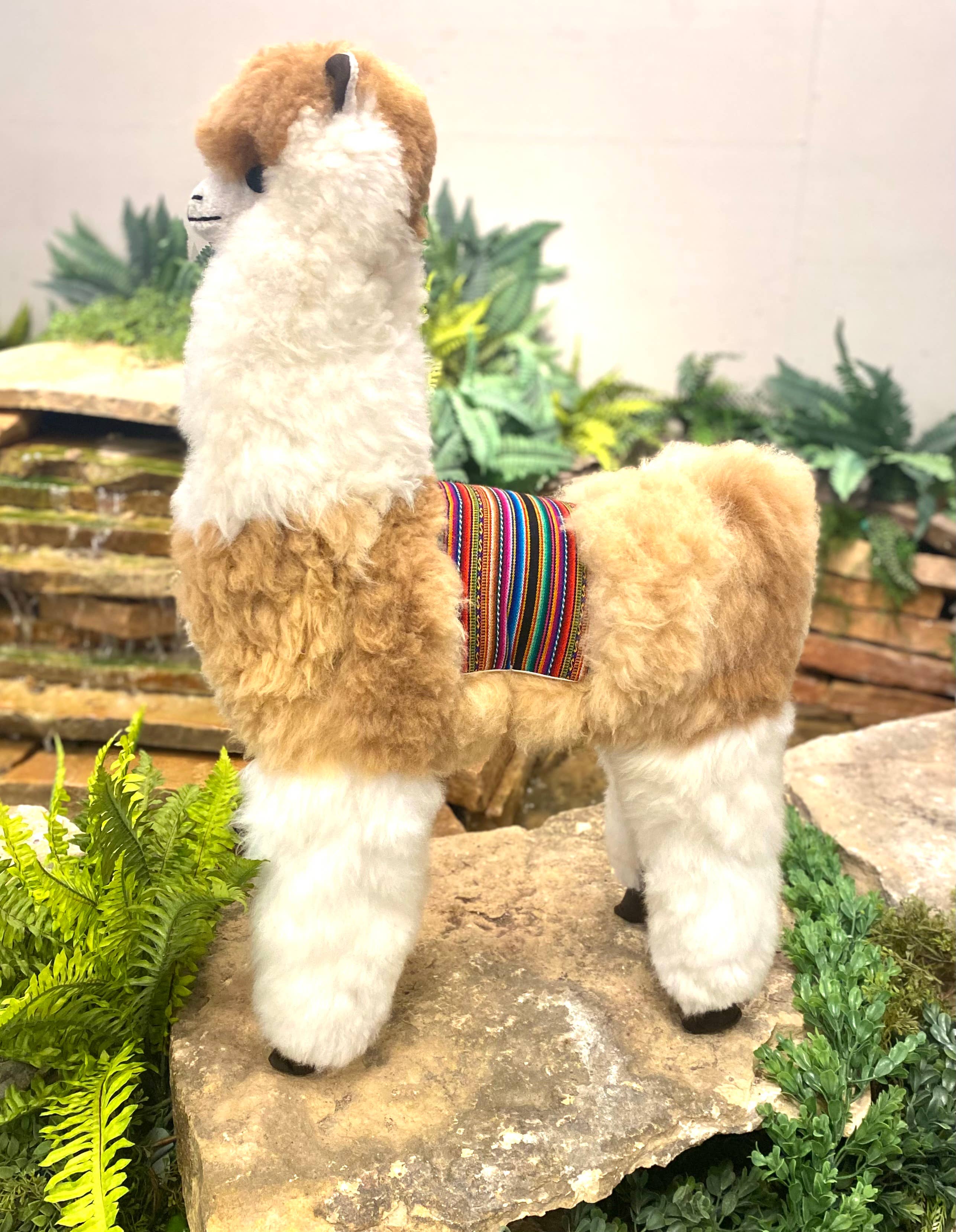 Blossom Inspirations – wholesale Fyllda/plyschleksaker - Barn och baby – Stående alpaca-leksak15