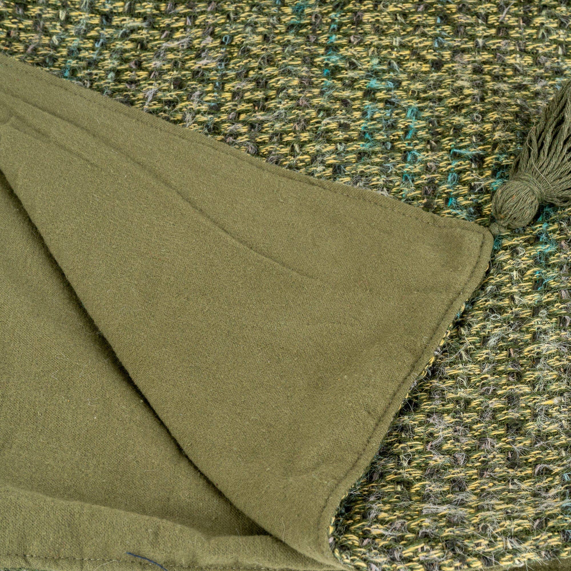 Candlelight Products Ltd – wholesale Throw blanket – Tasselled Throw - Olive Green 1pk1