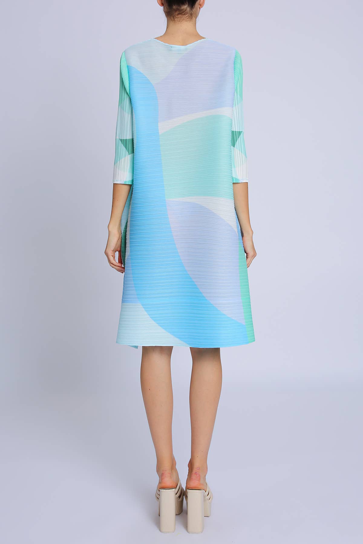 Beulah Style - Wholesale Jurk - Dames - Moderne midi-jurk met geometrische print en plooien PC31332