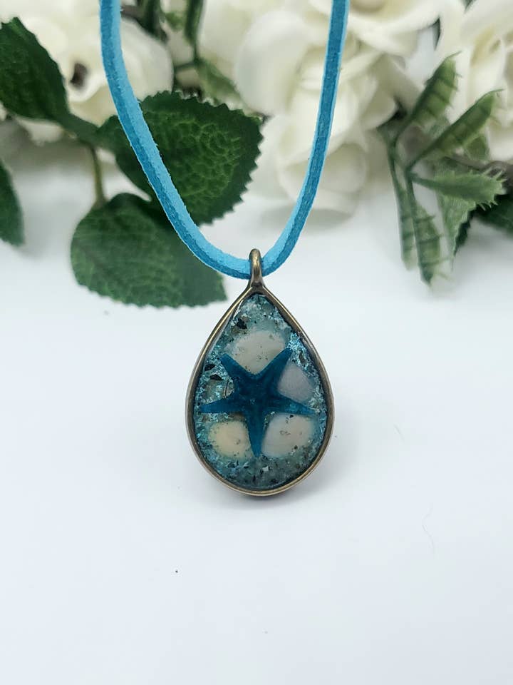 collana, gioielli oceanici, ciondolo da spiaggia per la vendita all'ingrosso da parte di Out of Spike Designs