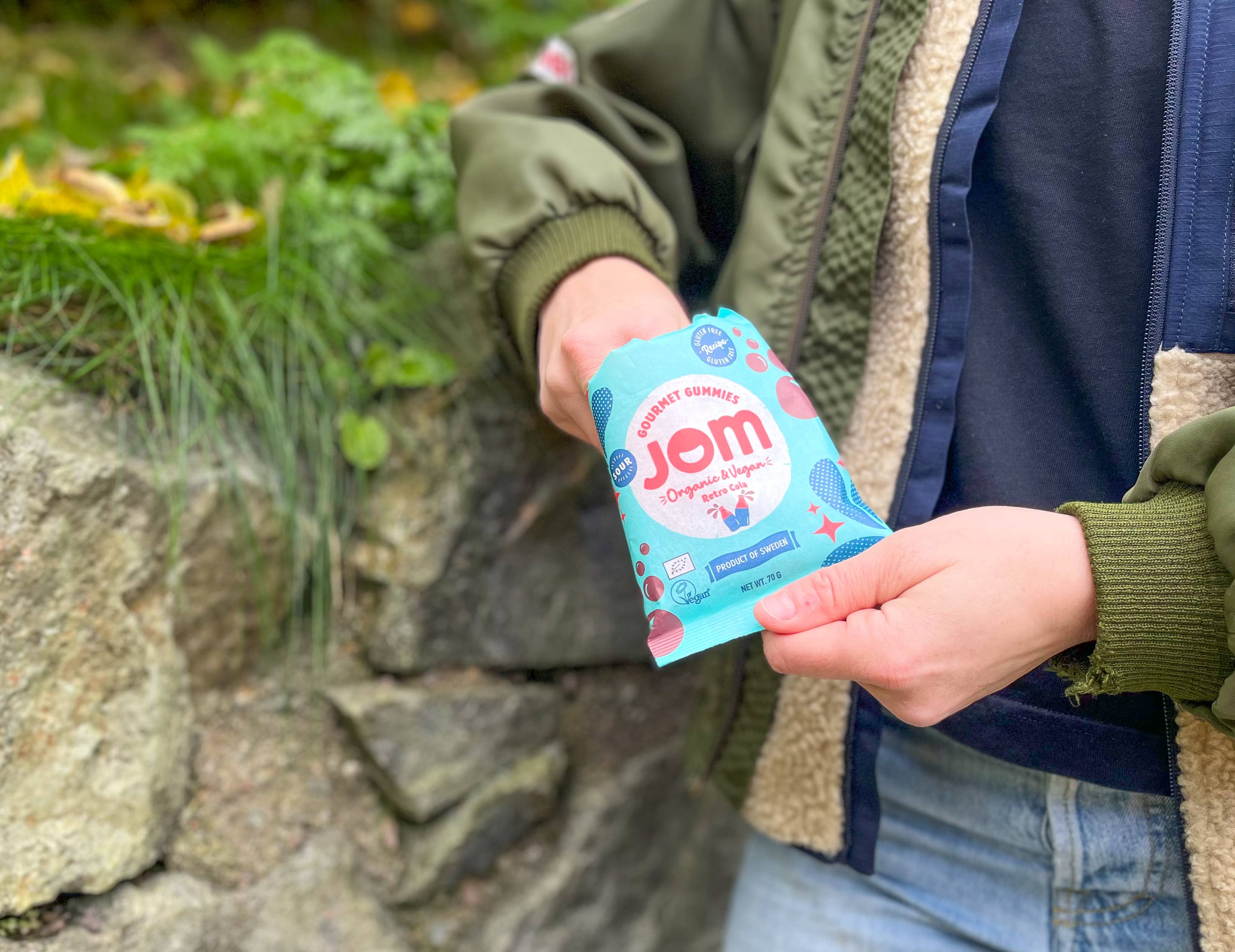 JOM - Vendita all'ingrosso Caramelle gommose - Caramelle gommose biologiche e vegane alla cola acidula in stile retro svedese4