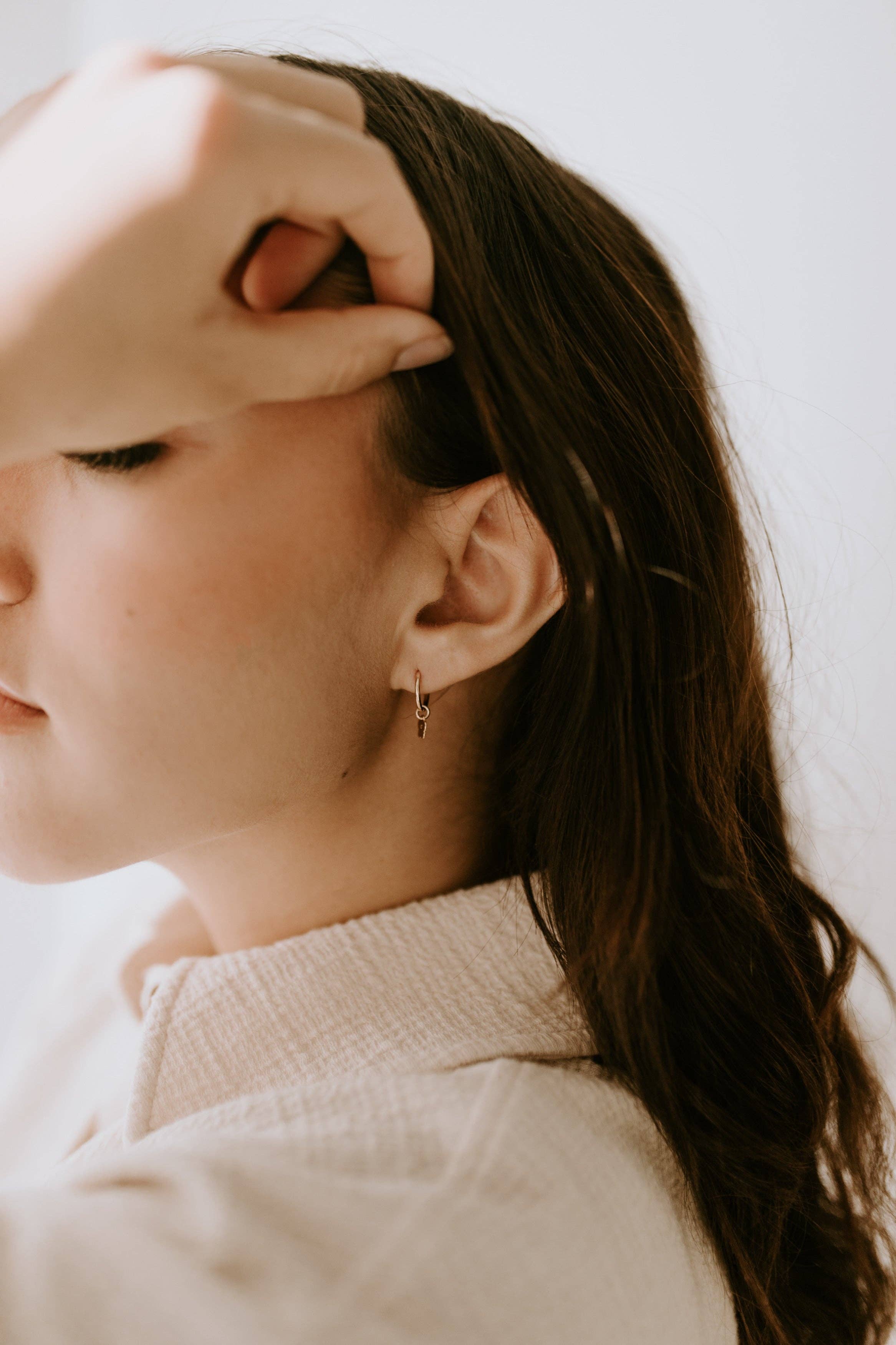 Sydney Rose Co. - Wholesale Hoop Earrings - Daisy Sleepers4