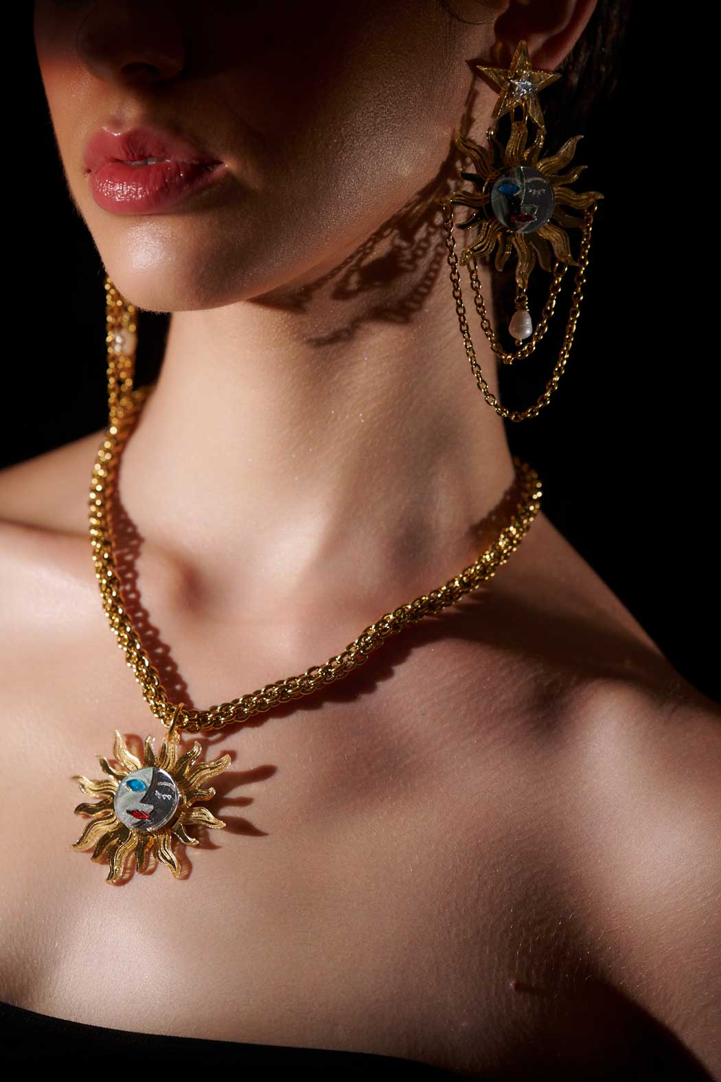 Funk Da Queen – wholesale Pendant/charm necklace – ILIOS SET | Earrings & Necklace0