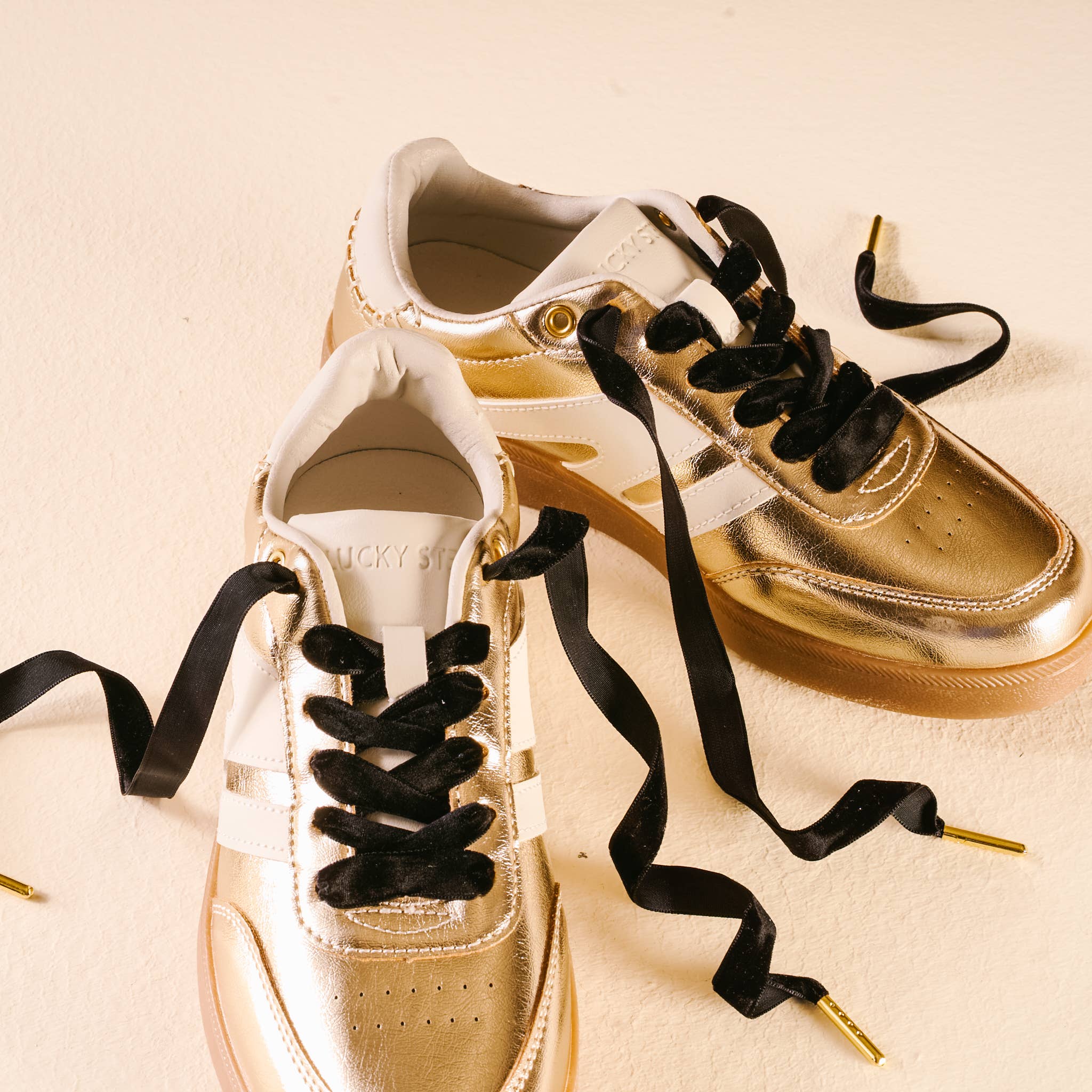 The Darling Effect - Wholesale Shoelaces - Women's - Step It Up Shoelaces-Velvet Black2