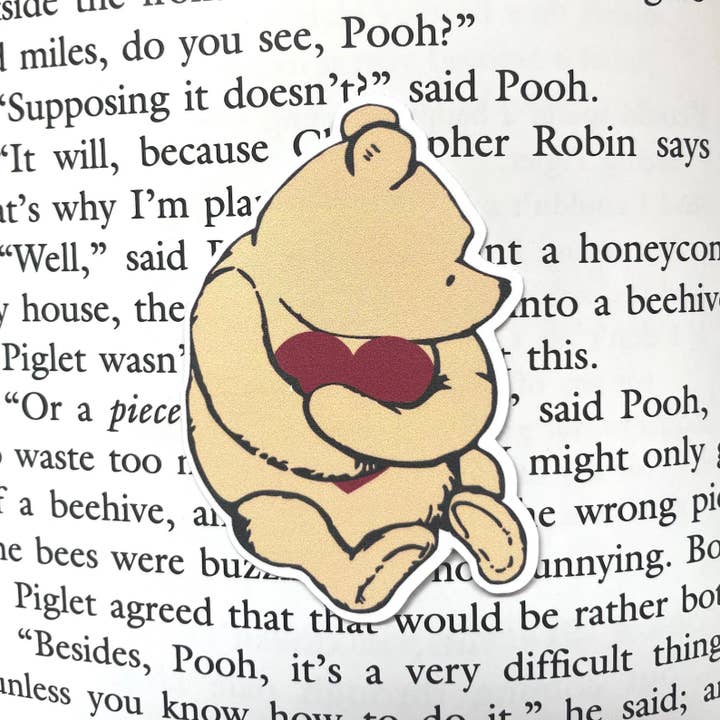 Autocollant Cœur de Saint-Valentin Winnie l'Ourson : Vinyle Imperméable pour la vente par littlevintagetale