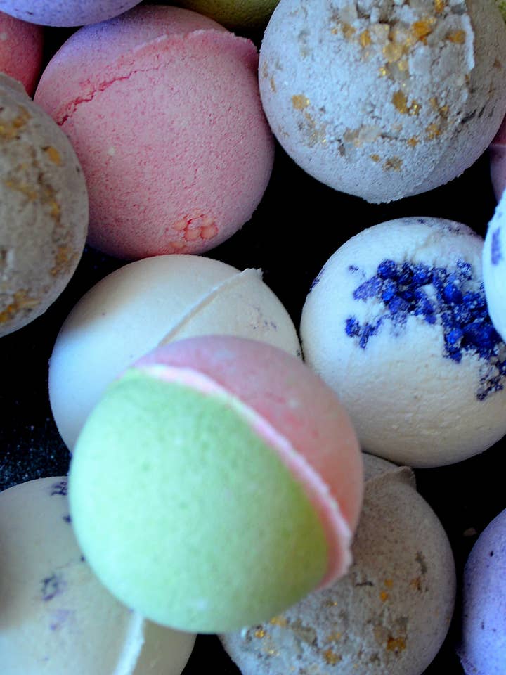 Wholesale, Private Label Mini Bath Bombs | Case of 30 and other Purchase Wholesale items cheap. Free Returns & Net 60 Terms on Faire trending on Faire.