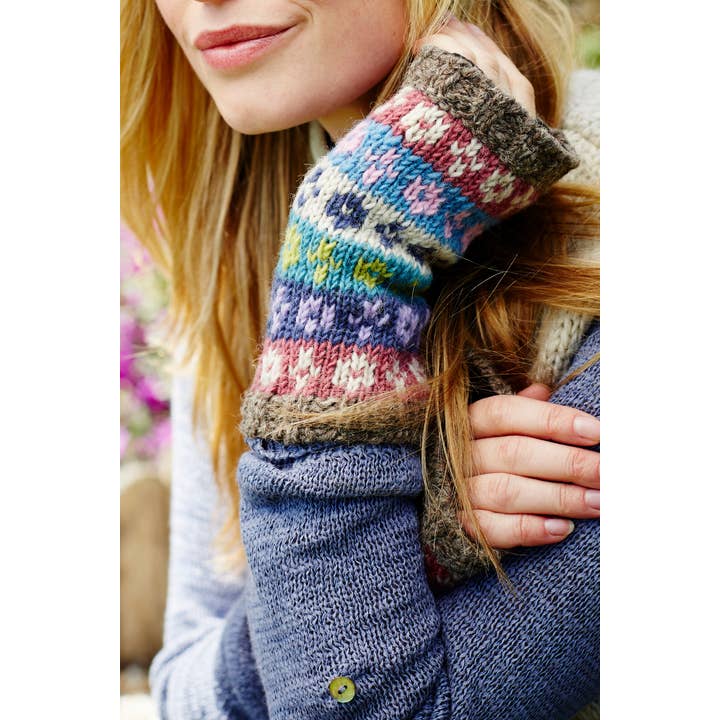 Bloomsbury Handwarmer Cool for wholesale on Faire