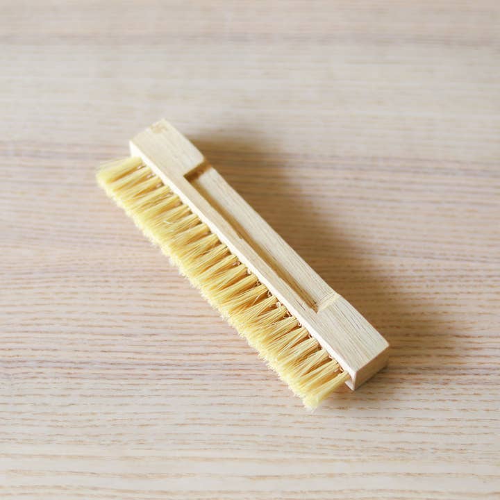 Chickidee – wholesale Cleaning brush – Organic Lifestyle Birchwood & Tampico Cleaning Brush (Set of 2)1