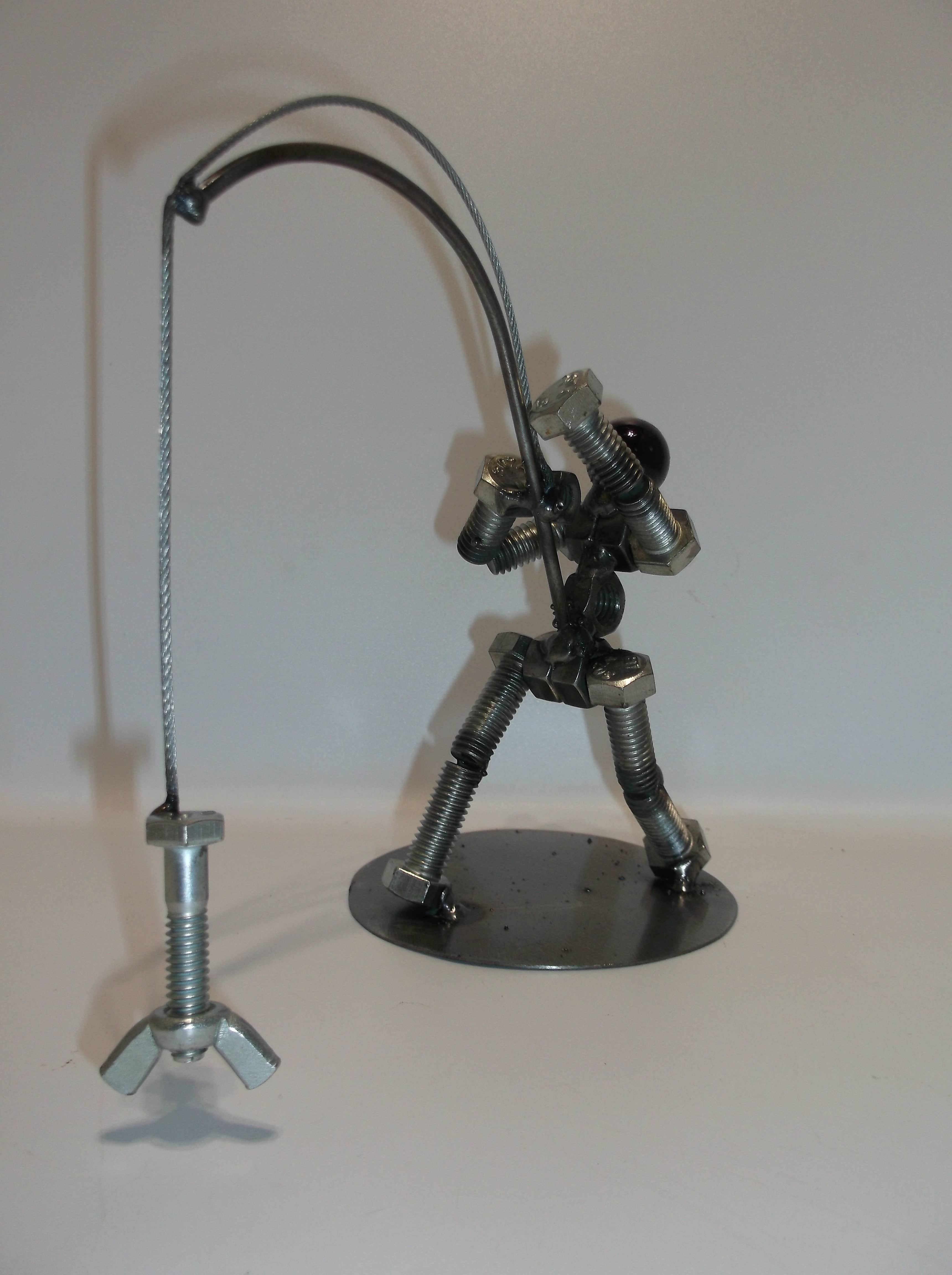 Creations Welded - Vente Figurine décorative - Figurine de pêcheur, pêcheur, verrou en métal, œuvre d'art recyclée2