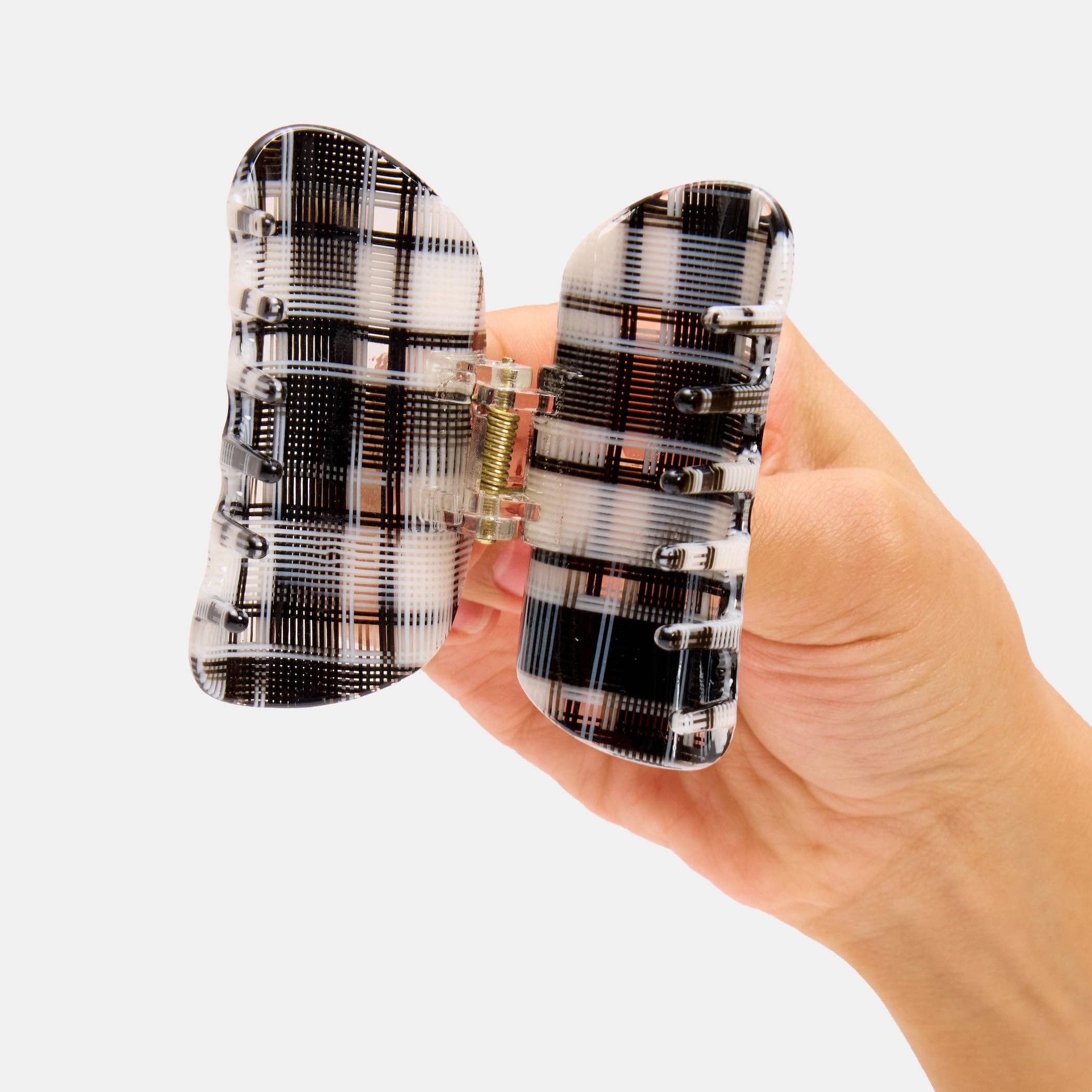 CHUNKS – wholesale Hair clip – Women’s – Juno Claw in Black + White Plaid3