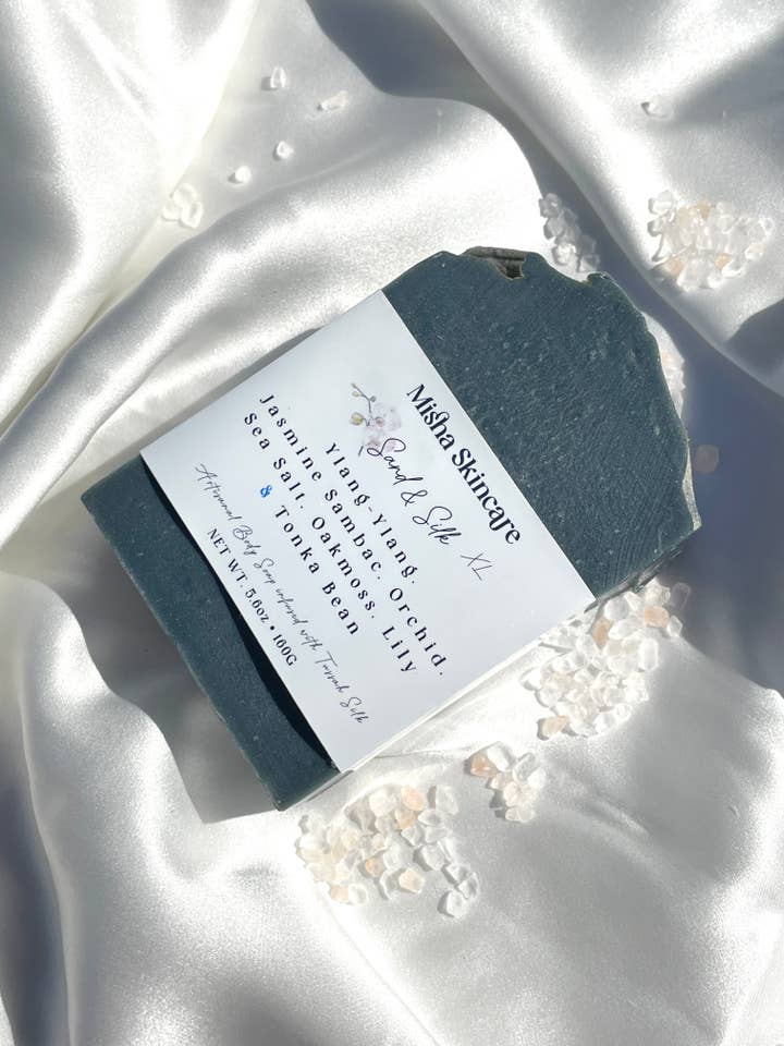 Midnight in Maldives - Savon en barre pour soins de la peau infusé à la soie pour la vente par Misha Skincare