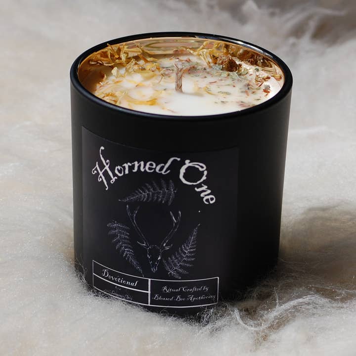 Rituel de Bougie Dévotionnelle du Cornu pour la vente par Blessed Bee Apothecary