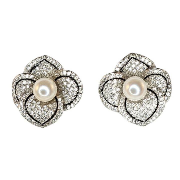 Orecchini a Fiore Incastonati con Zirconi Cubici per la vendita all'ingrosso da parte di Ping Ping Jewellery