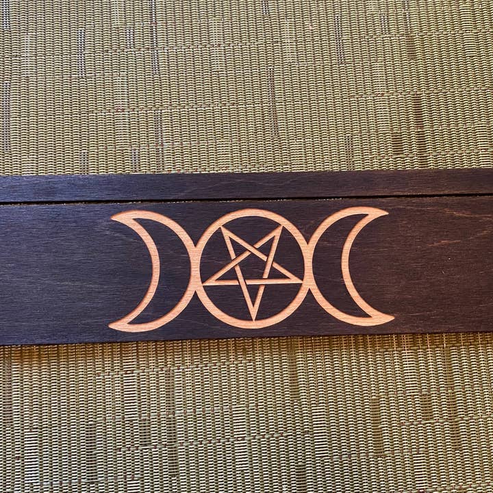 Zen and Meow - Wholesale Tarot Cards - Triple Moon Pentagram Tarot Card Holder