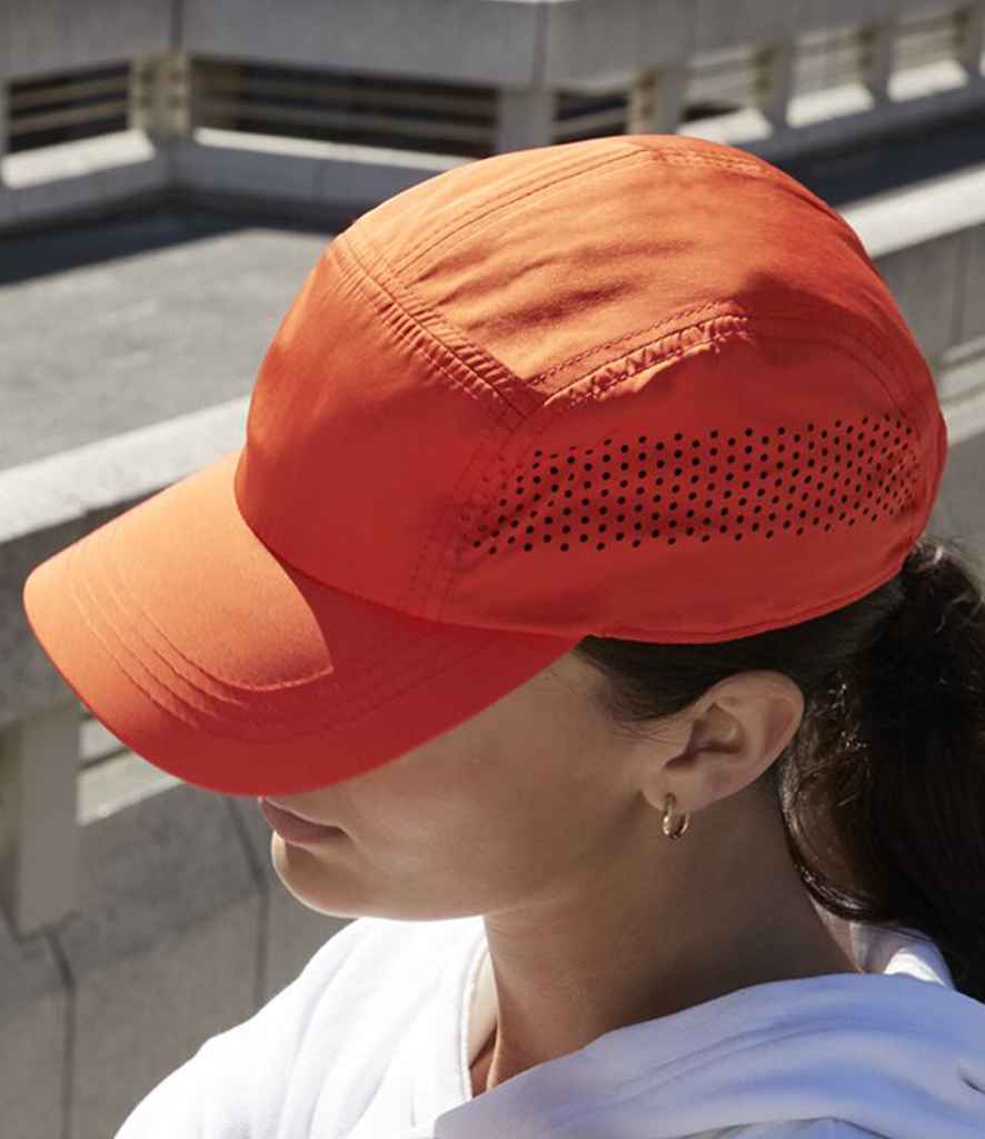 Pierre Francis - Wholesale Baseball Cap - Women's - Beechfield - Technical Running Cap1