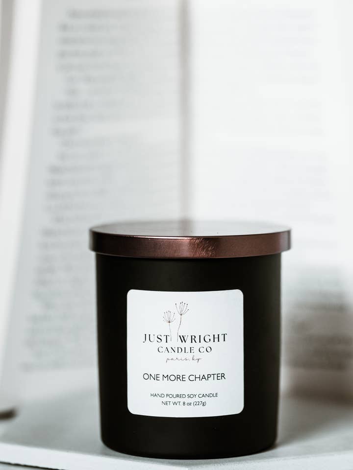 Un capítulo más para venta al por mayor de Just Wright Candle Co, LLC.