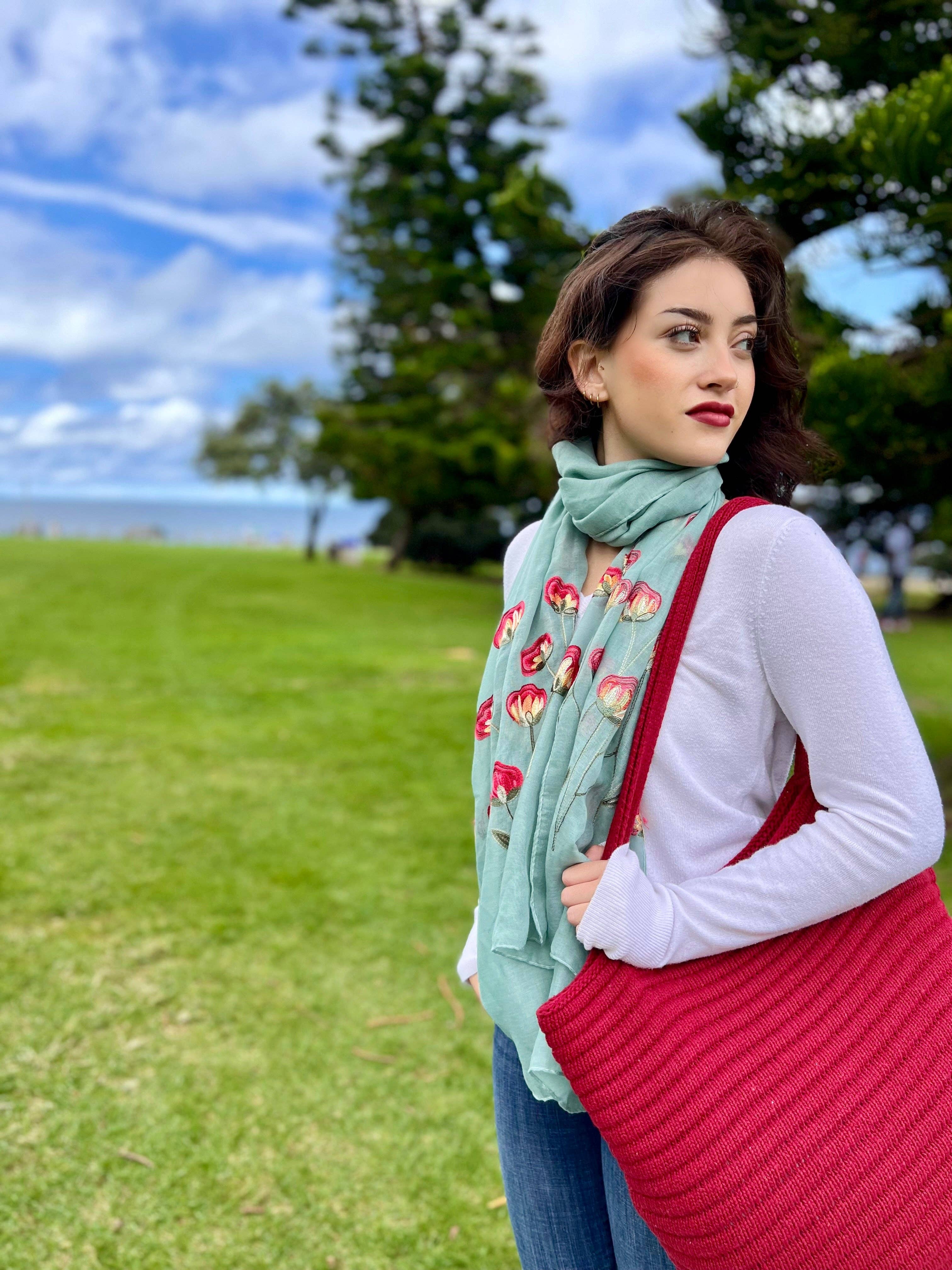 Humble Hilo – Engroshandel Tørklæde - Dame – Humble Hilo Broderet tørklæde/sjal med blomster41