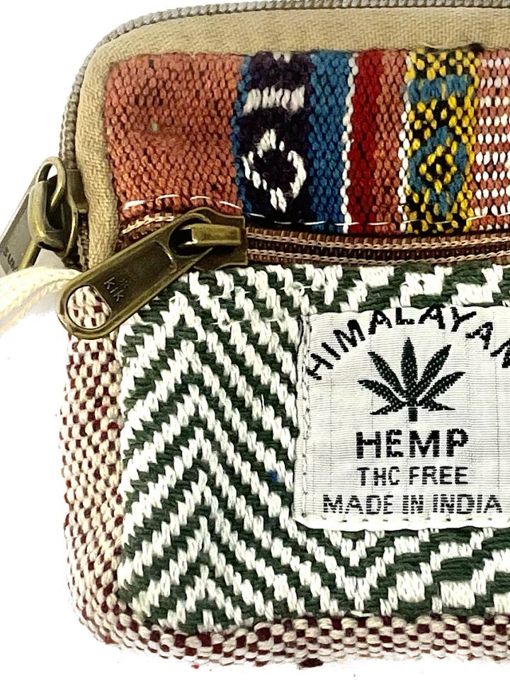 Petit sac à passeport en chanvre pour la vente par Magic Touch Corp