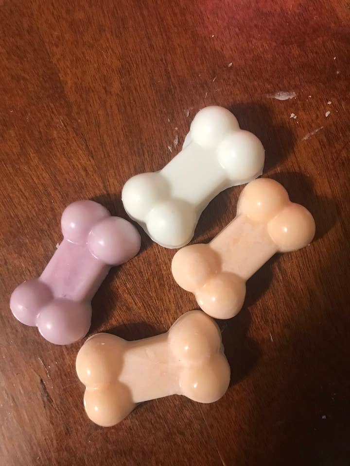 Fondu de cire de soja Dog Paw pour la vente par Stars Curiosities