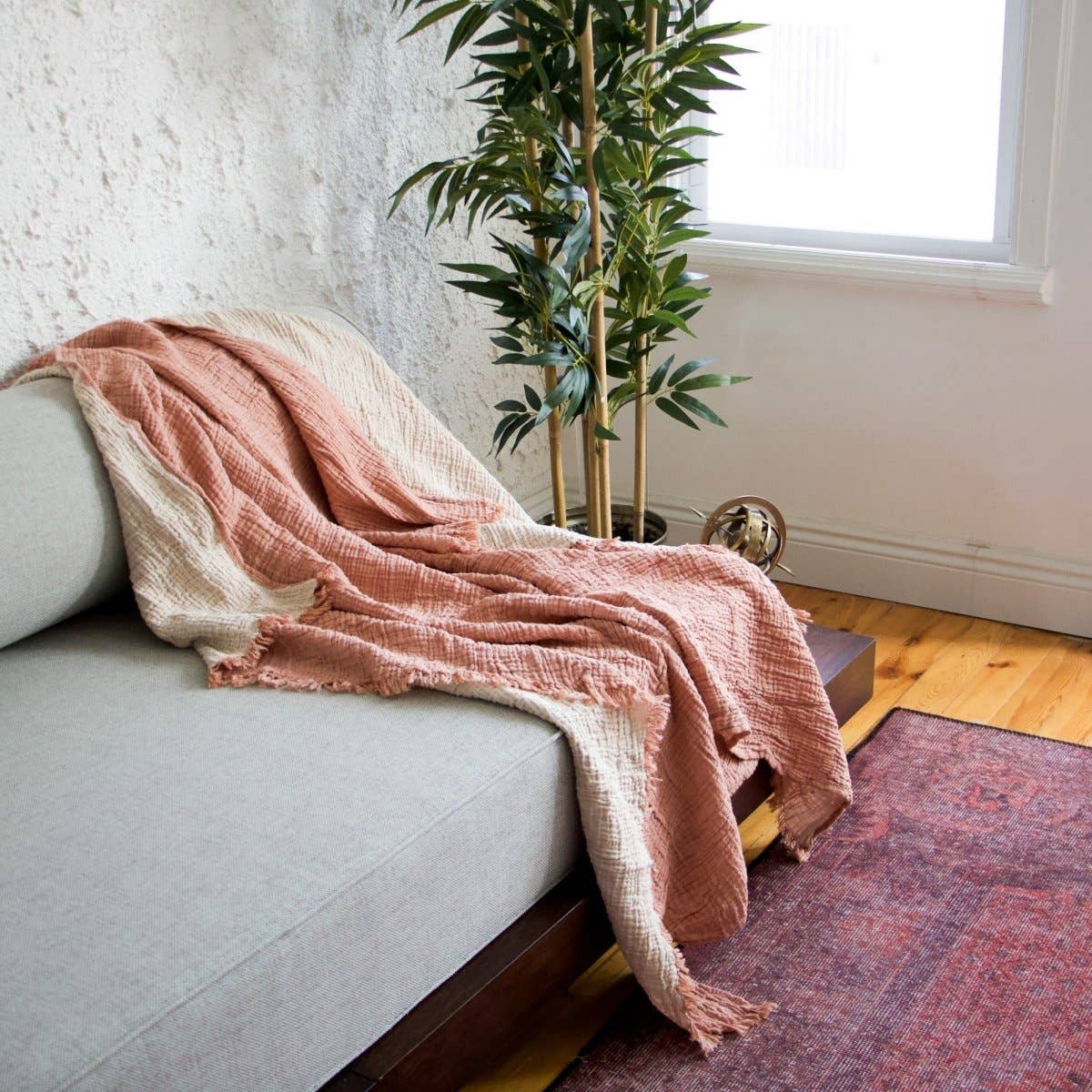 Primitive – wholesale Throw blanket – Carignan Reversible Gauze Muslin Throw Plaid Blanket W012