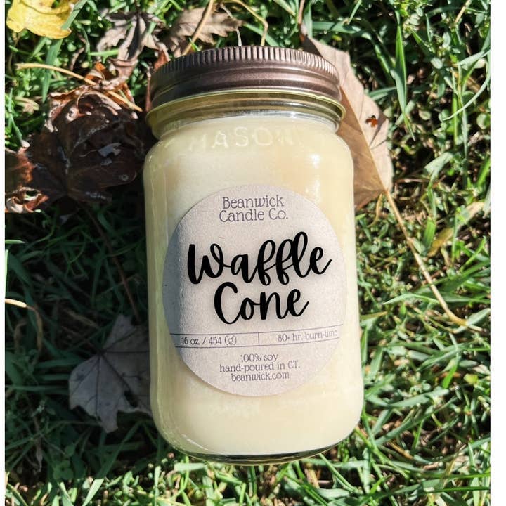 WAFFLE CONE Sojakaars in Mason Jar Uniek cadeau voor wholesale door Beanwick Candle Co.