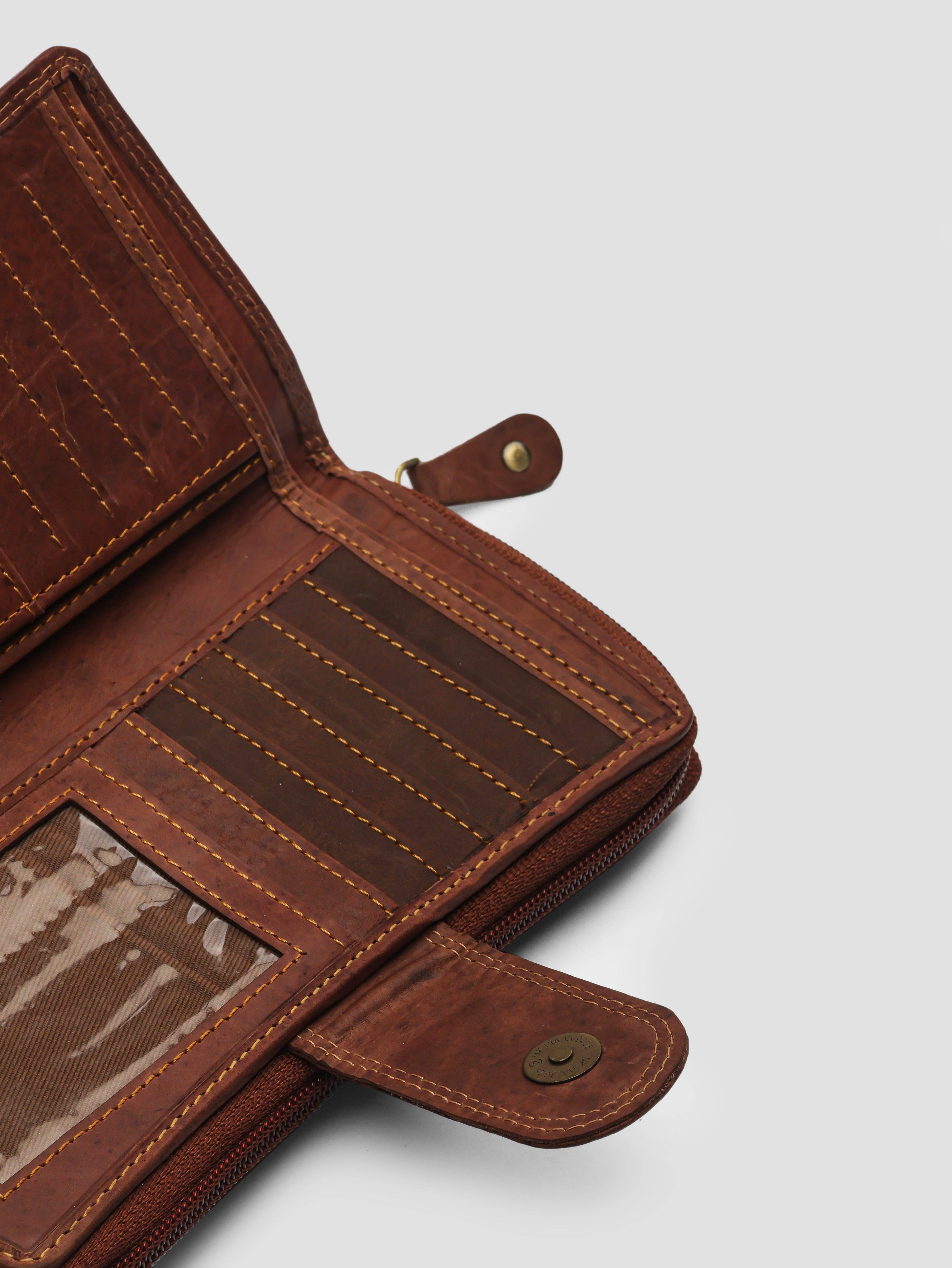 House of Kraft Jewelry & Accessories – Großhandel Brieftasche – Damen – Tooled Treasure Design | Braune Ledertasche | Damen Geldbörse2